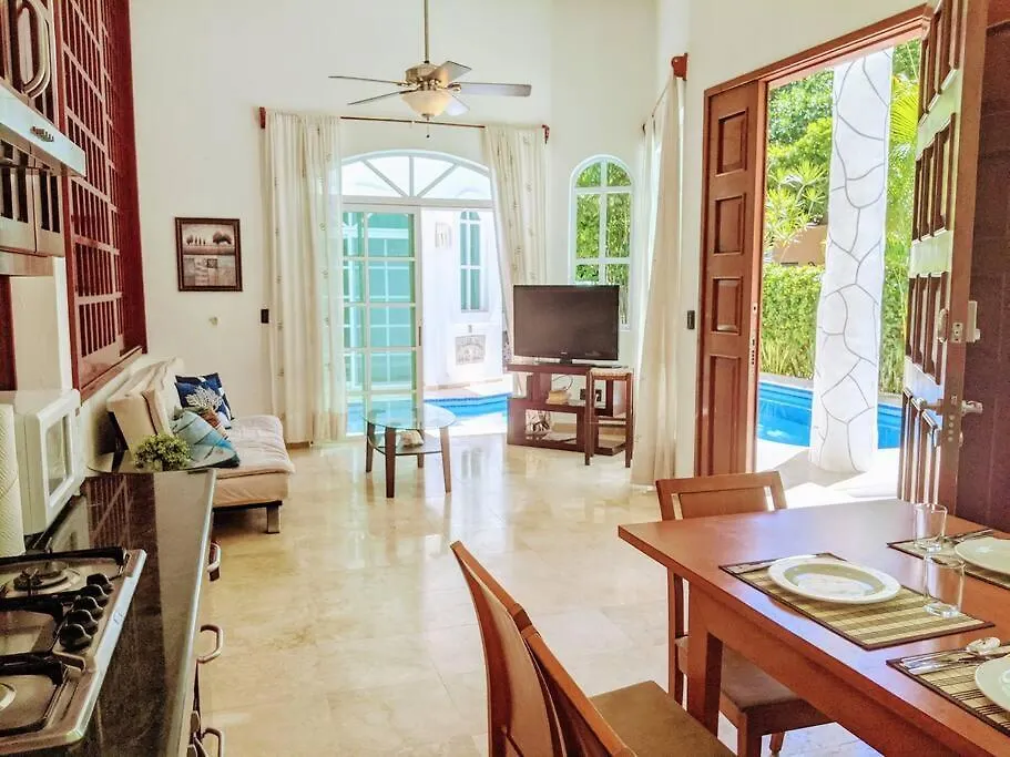 Holiday home Castillo Playacar: Large Group Beachfront Villa with Rooftop Pool Playa del Carmen