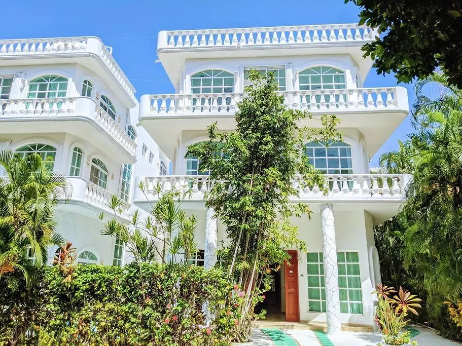 Castillo Playacar: Large Group Beachfront Villa with Rooftop Pool Playa del Carmen Holiday home
