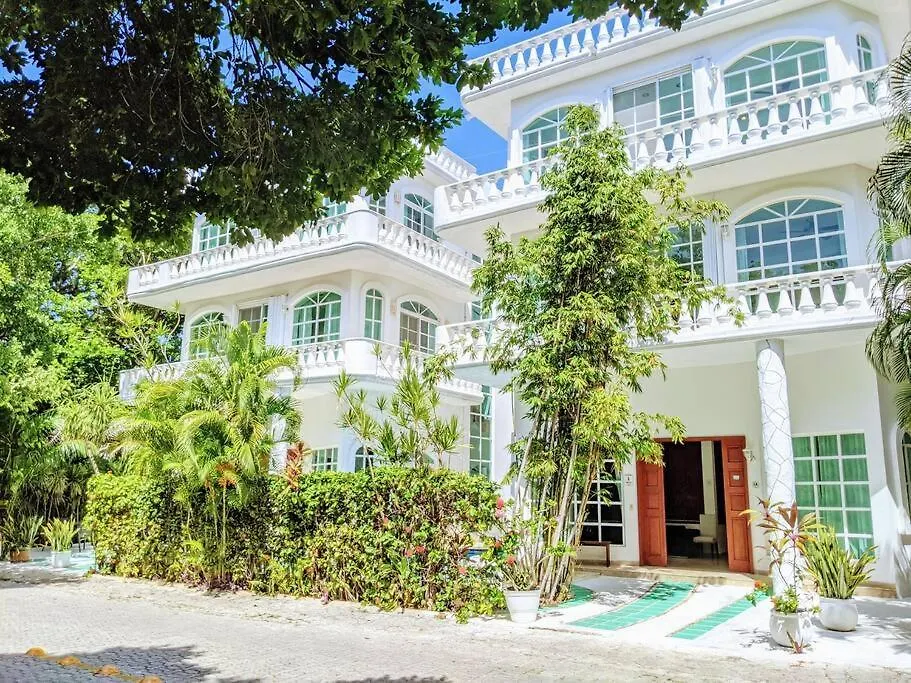 Castillo Playacar: Large Group Beachfront Villa with Rooftop Pool Playa del Carmen